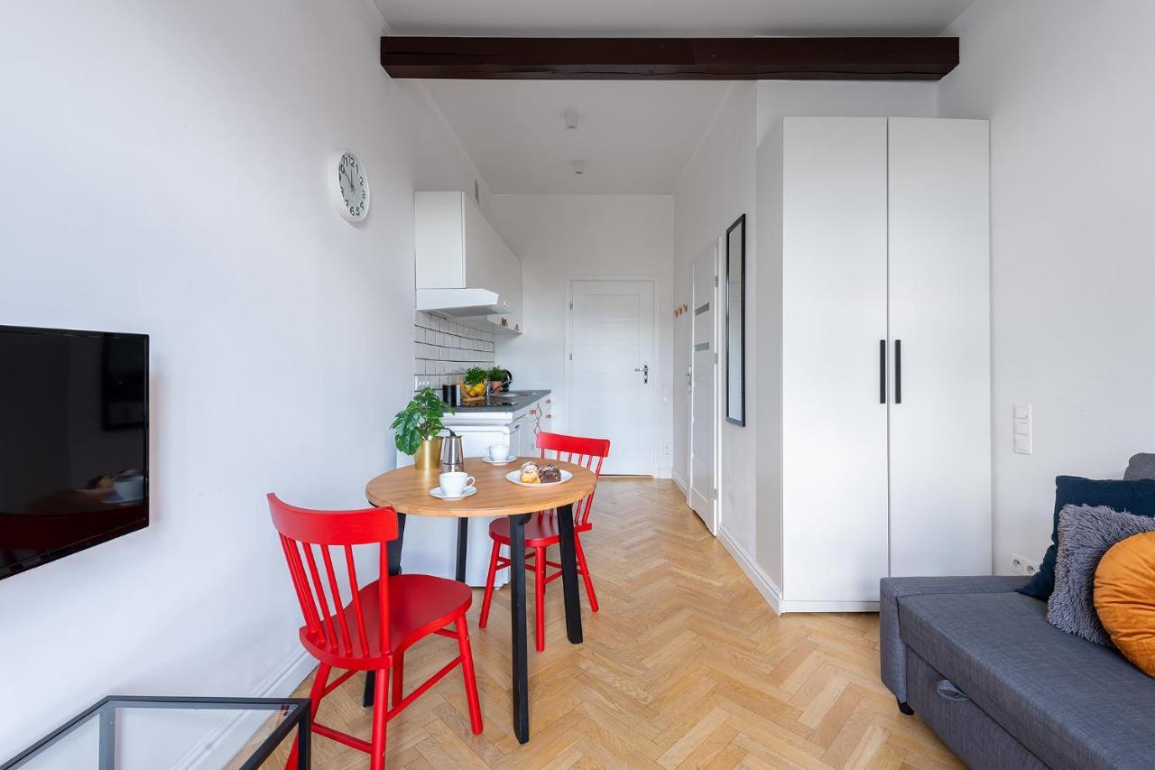 Wspolna 54A - Red - Good Apartments Varşova Dış mekan fotoğraf